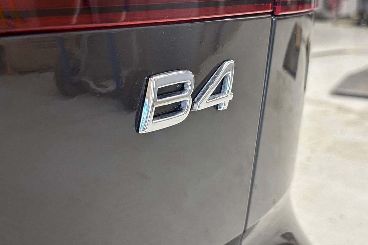 Volvo V60 B4 Bensin Plus Dark
