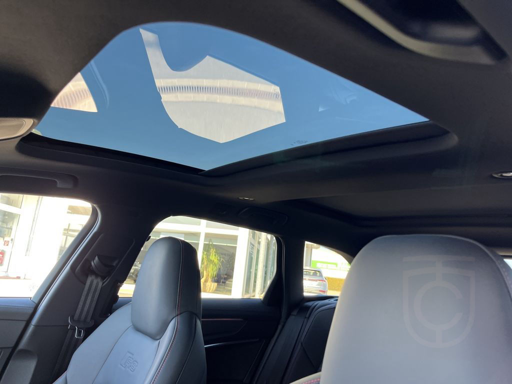 Audi RS6 Avant 463 KW PERFORMANCE+PANO+AHK+B&O+MATRIX
