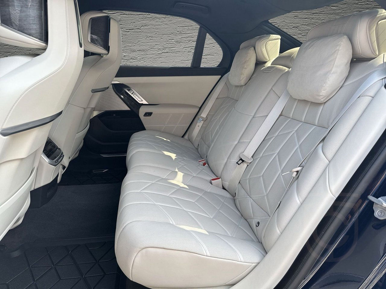 BMW M760 e L xDrive - Exclusive - Individual - Connosieur