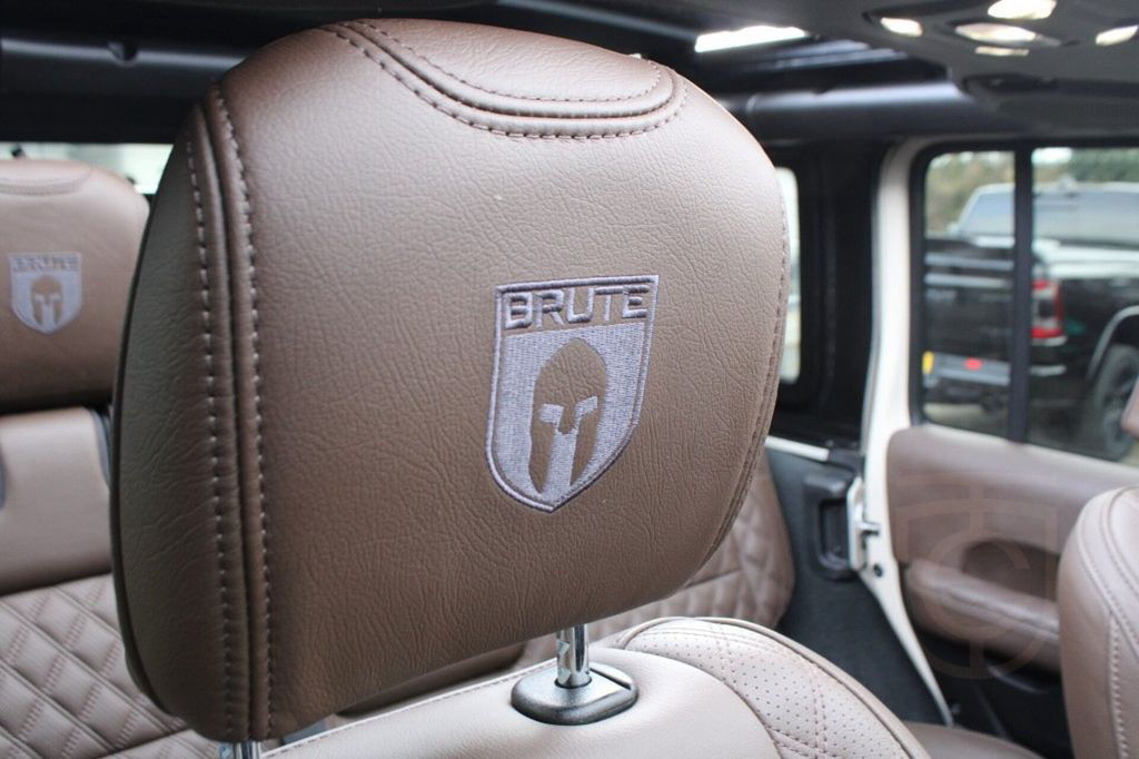 Jeep Wrangler BRUTE 4XE 380 PK SAHARA / Sky One Touch