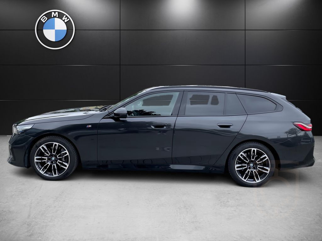 BMW 540d xDrive Touring M Sport DA Pro Pano AHK STH