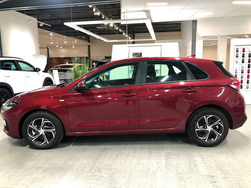 Hyundai i30 Essential/ Aut/ 120HK/ Hybrid