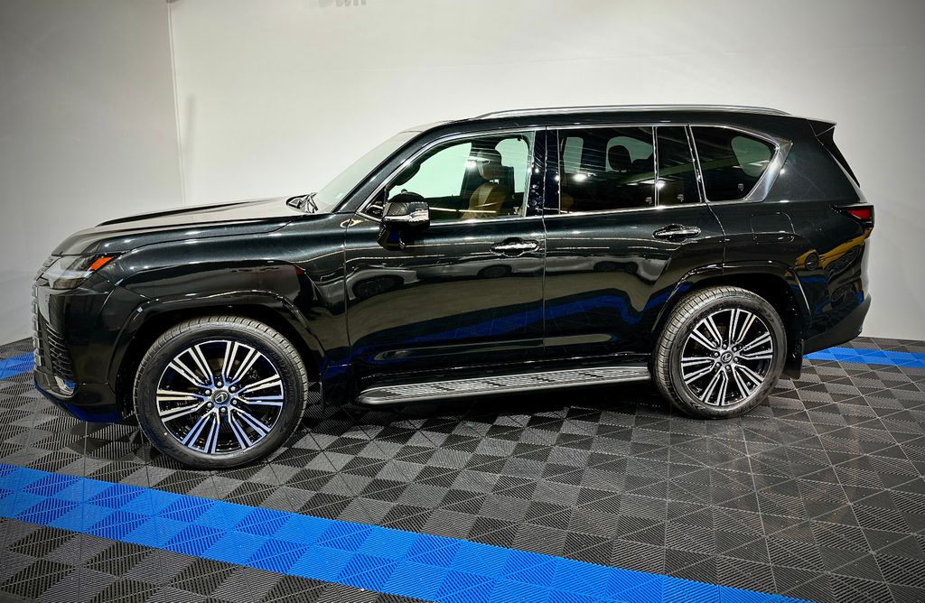 Lexus LX 600 Luxury MY24/Rear TV/In Stock/full options