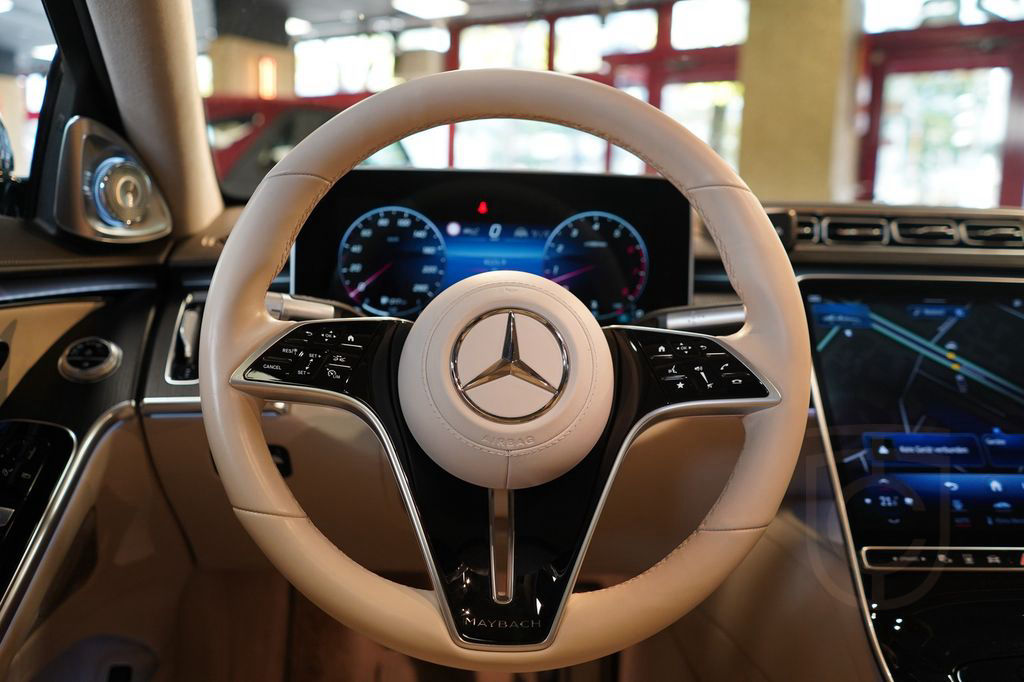 Mercedes-Benz S 680 Maybach 4M CHAUFFEUR PACKET BURM PANO TV