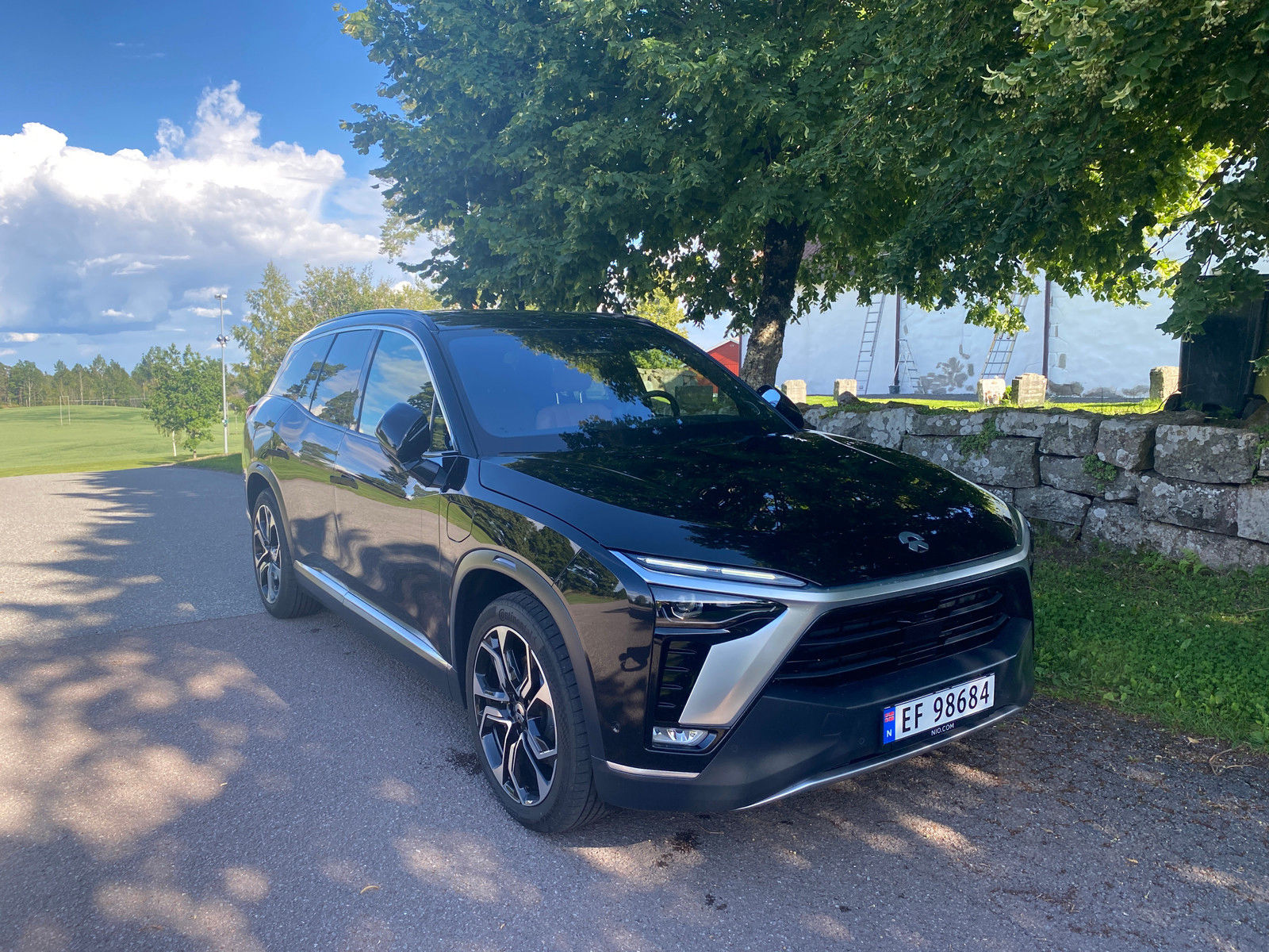 NIO ES8