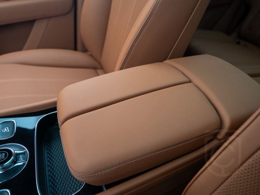 Bentley Bentayga Azure V8