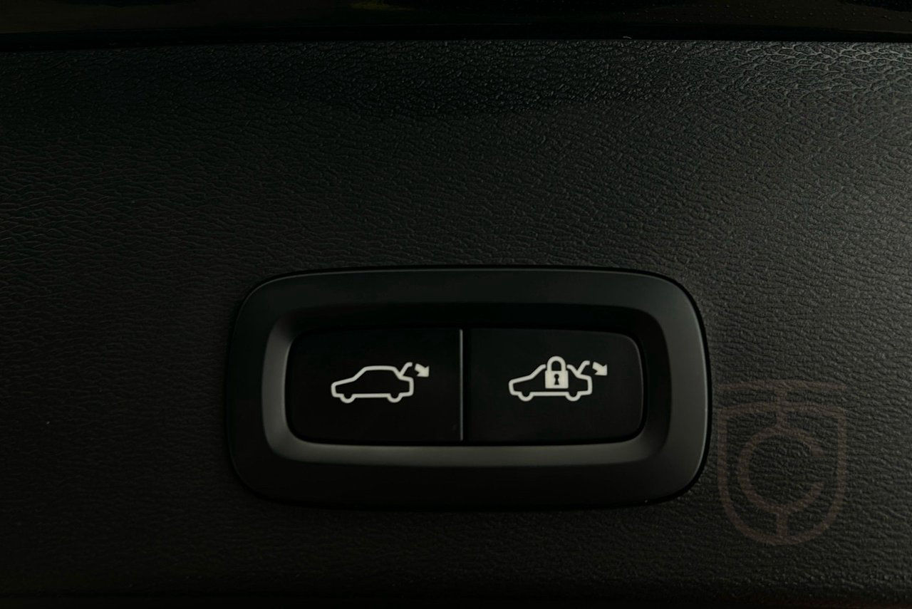 Volvo XC40 Recharge Single Motor Extended Range Core