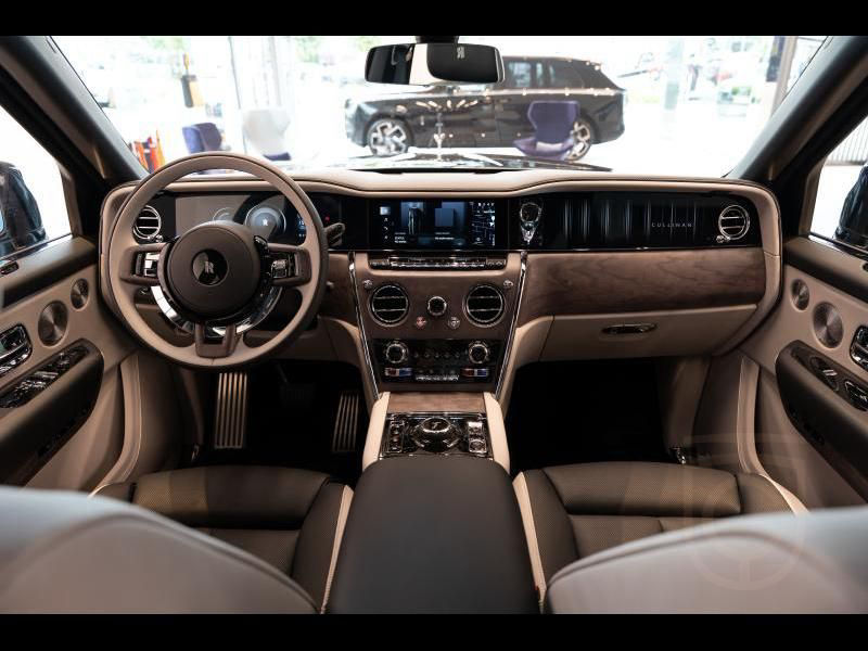 Rolls-Royce Cullinan Provenance 2 Year Warranty & Service