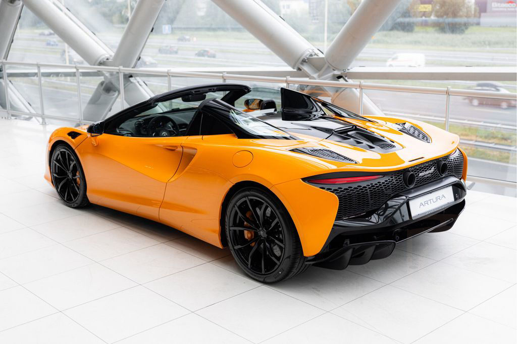 McLaren Artura Spider 3.0 V6 Plug-In | Performance | Car