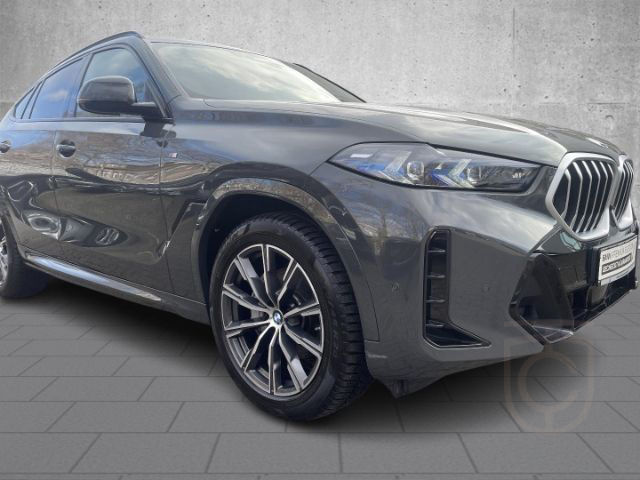 BMW X6 XDRIVE30D M SPORT HUD StandHZG AHK Pano Massa