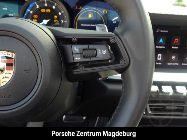 Porsche 992 (911) Carrera*BOSE*SPORTABGAS*SHZ*