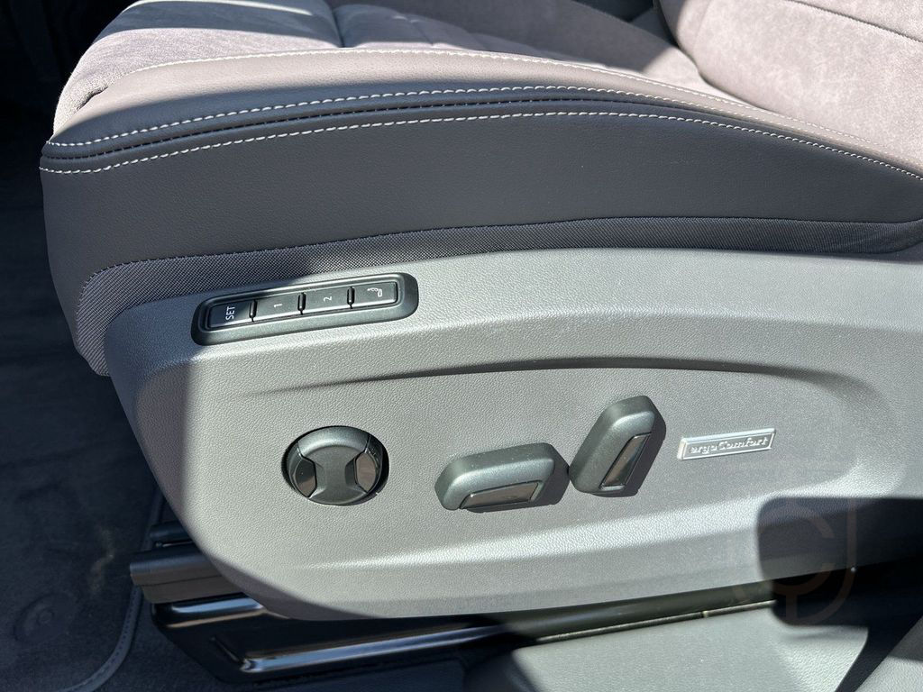 Volkswagen Multivan Langversion 2.0 TDI Style DSG+MATRIX