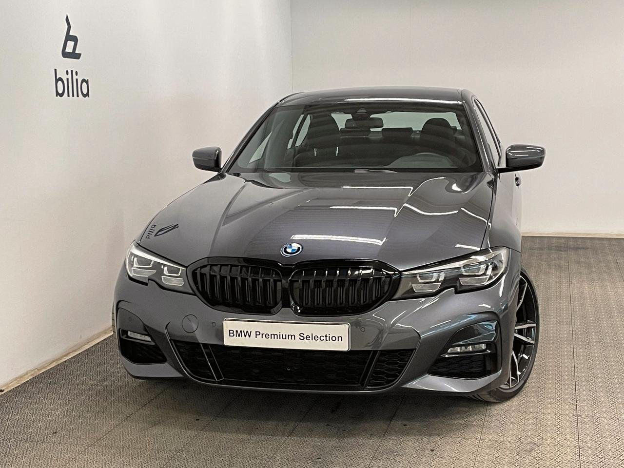 BMW 330e Sedan