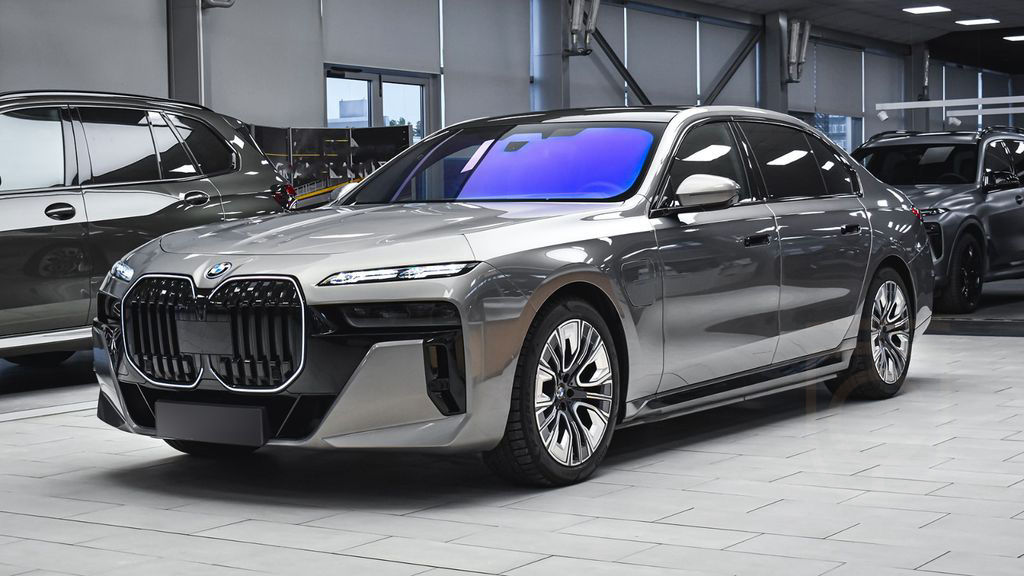 BMW 750e xDrive M Sport Plug-in Hybrid Sportautomati