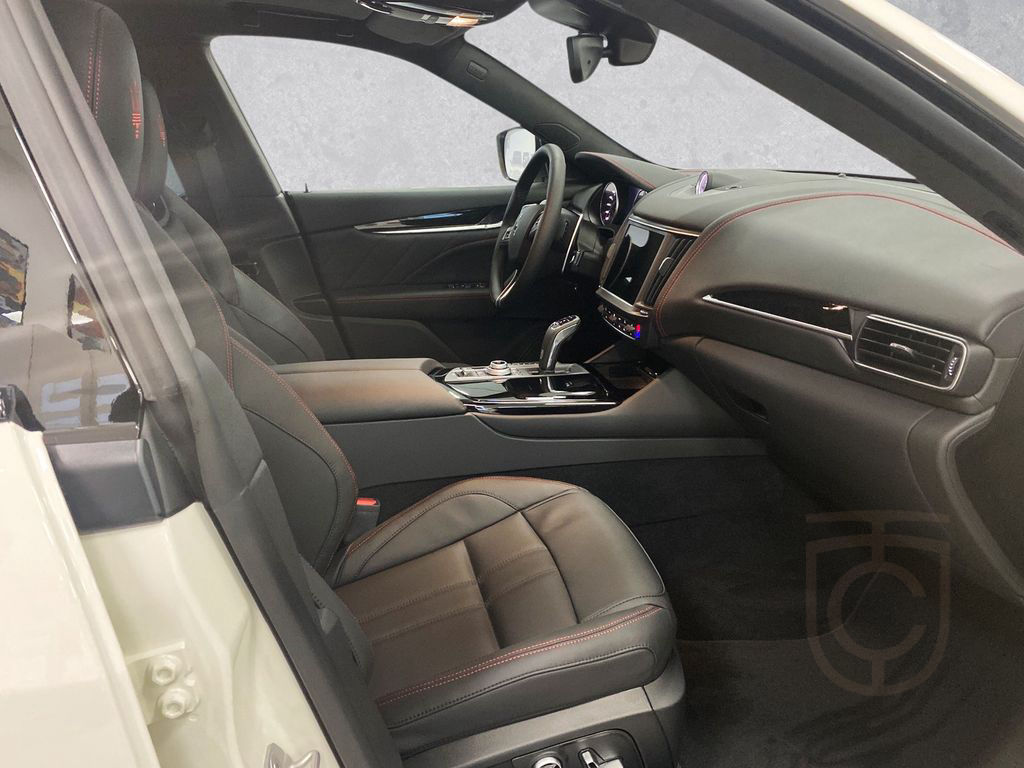 Maserati Levante GT Hybrid Pano+AHK