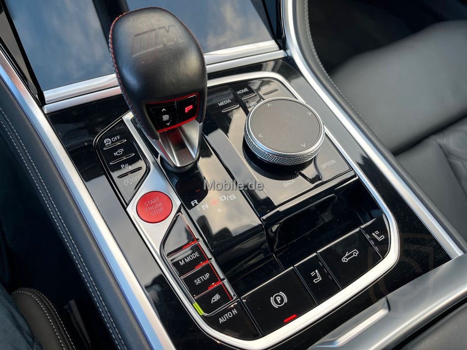 BMW M8 Competition xDrive Cabrio DAProf Sitzlüft HUD
