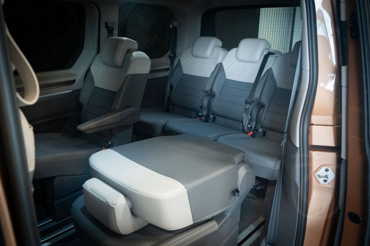 Volkswagen Multivan eHybrid 4MOTION DSG Style \