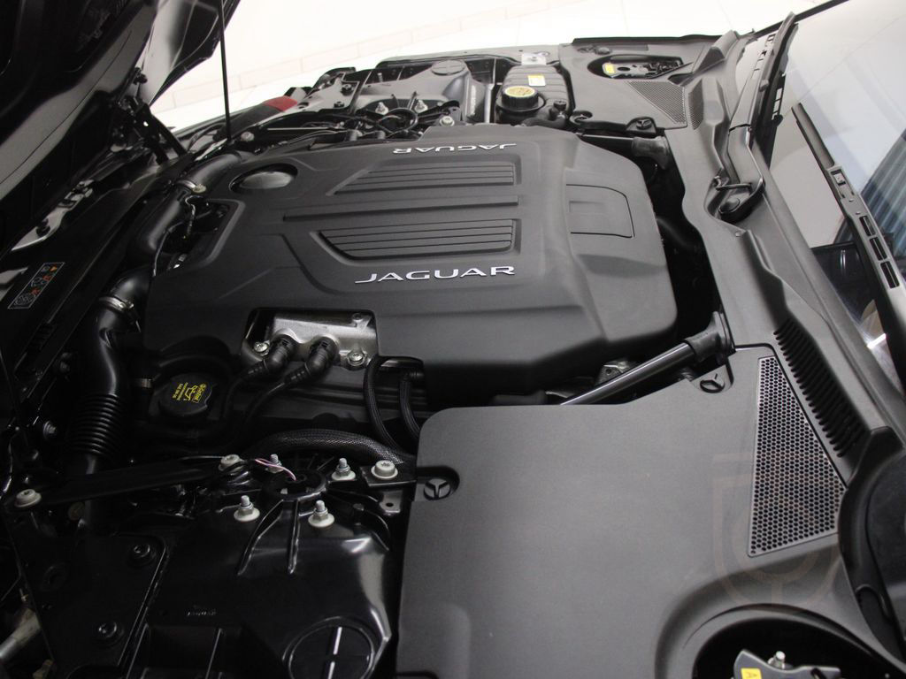Jaguar F-Type Coupe P575 AWD Aut R75 Pano DAB LED RFK