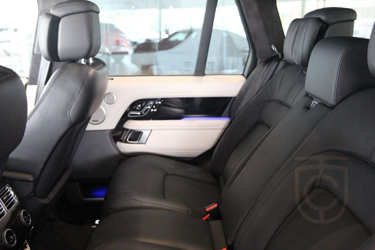 Land Rover Range Rover P400e