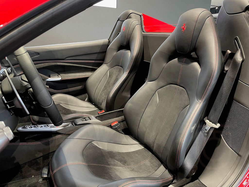 Ferrari F8 Spider 720 hk
