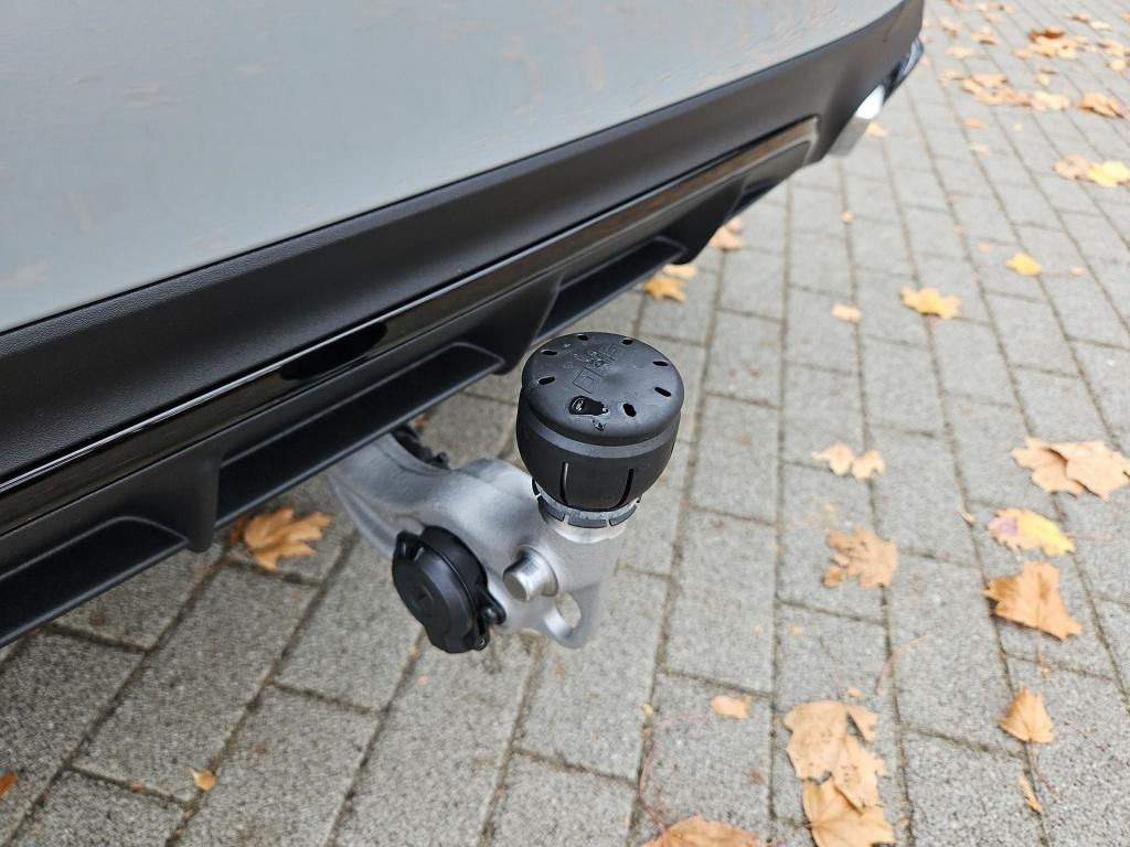 Mercedes-Benz E 300 e T ++AMG-ADVANCED+NIGHT+AHK+SUPERSCREEN++