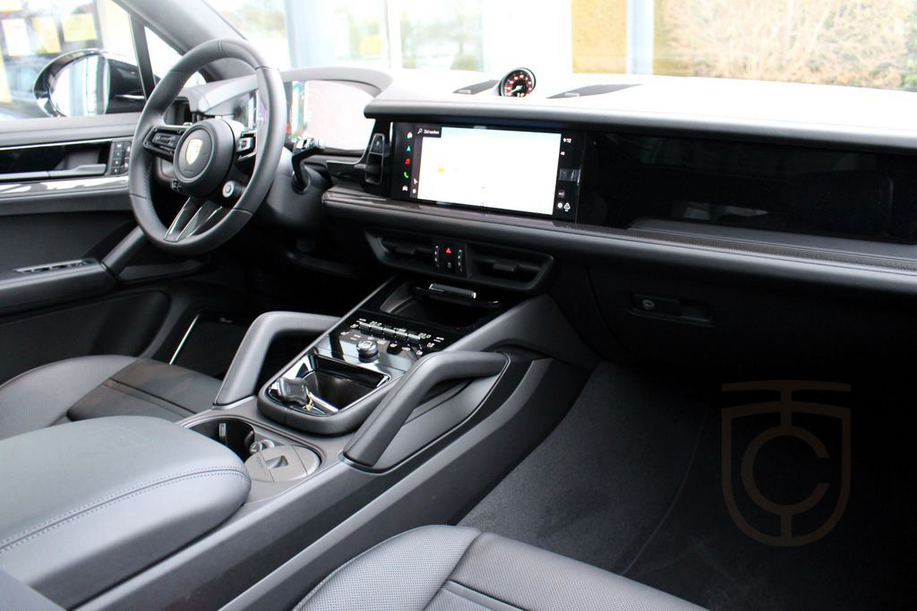 Porsche Cayenne Coupe GTS /PDCC/ STANDHZG./ BURMESTER HE