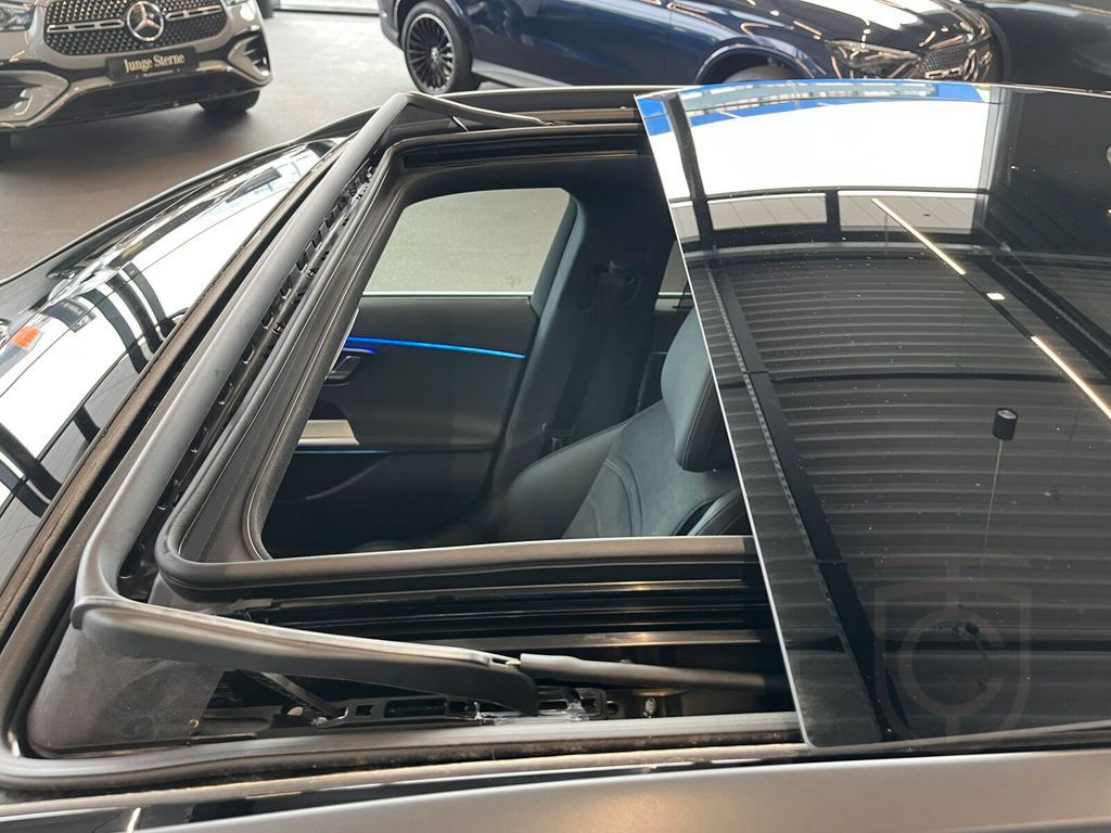 Mercedes-Benz E 300 de 4M T AMG PREMIUM FAP PANO 20" AHK NIGH