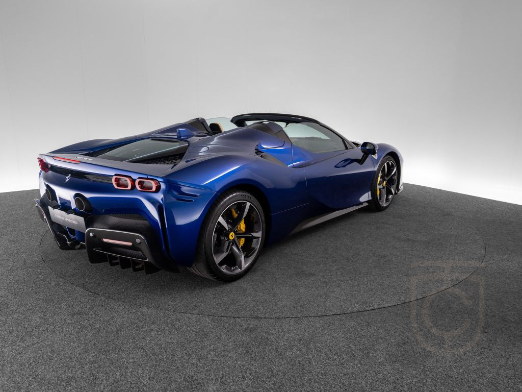 Ferrari SF90 Spider FERRARI SINGEN