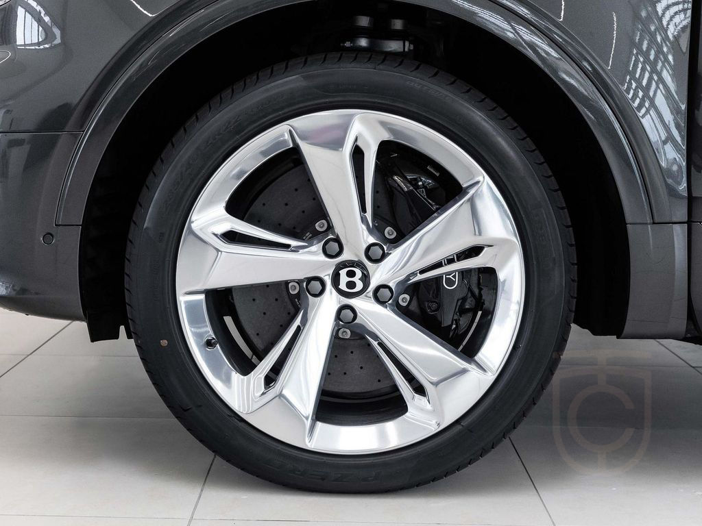 Bentley Bentayga Azure Head Up Display Navi LED Klima