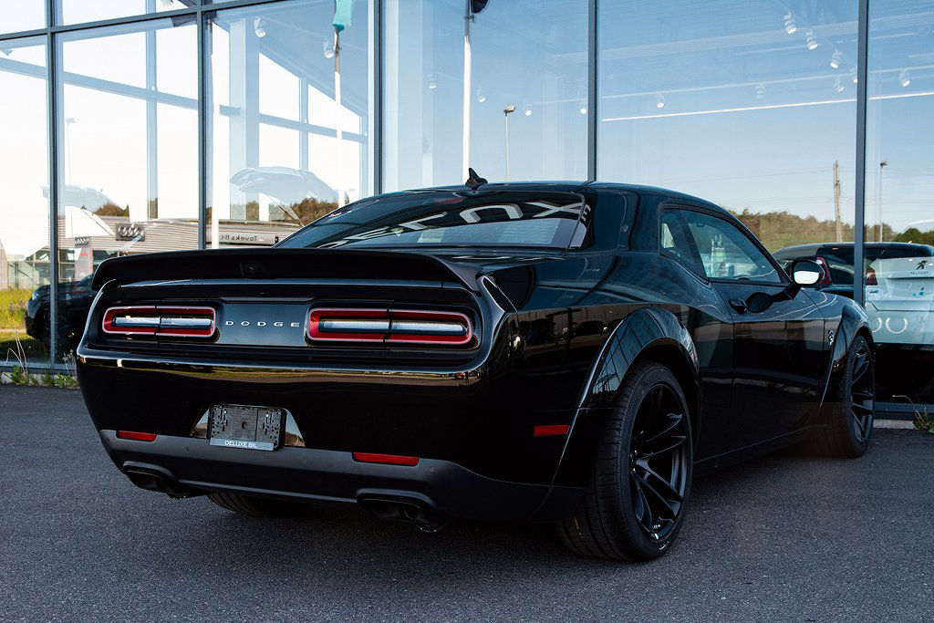 Dodge Challenger SRT Hellcat WideBody 727hk Sportavgas