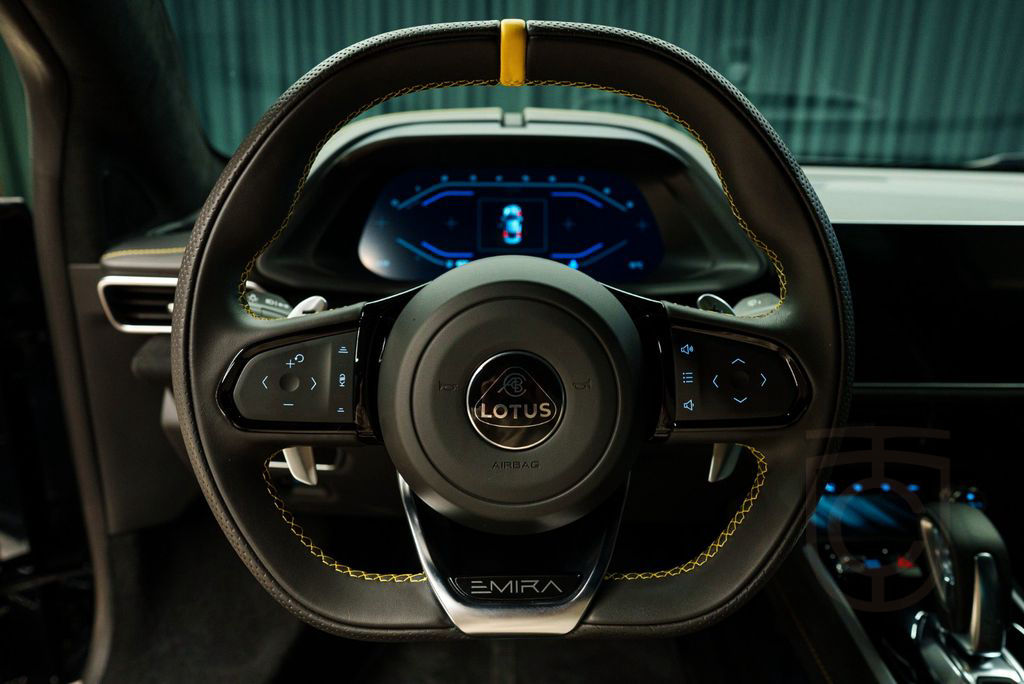 Lotus Emira I4 AUT