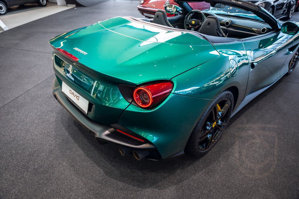 Ferrari PORTOFINO M * VERDE PINO * Disp.*Daytona*JBL*LED