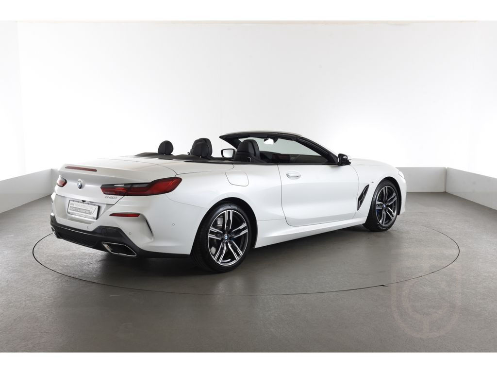 BMW 840 i Cabrio Soft-Close Multifunktionssitze Nack