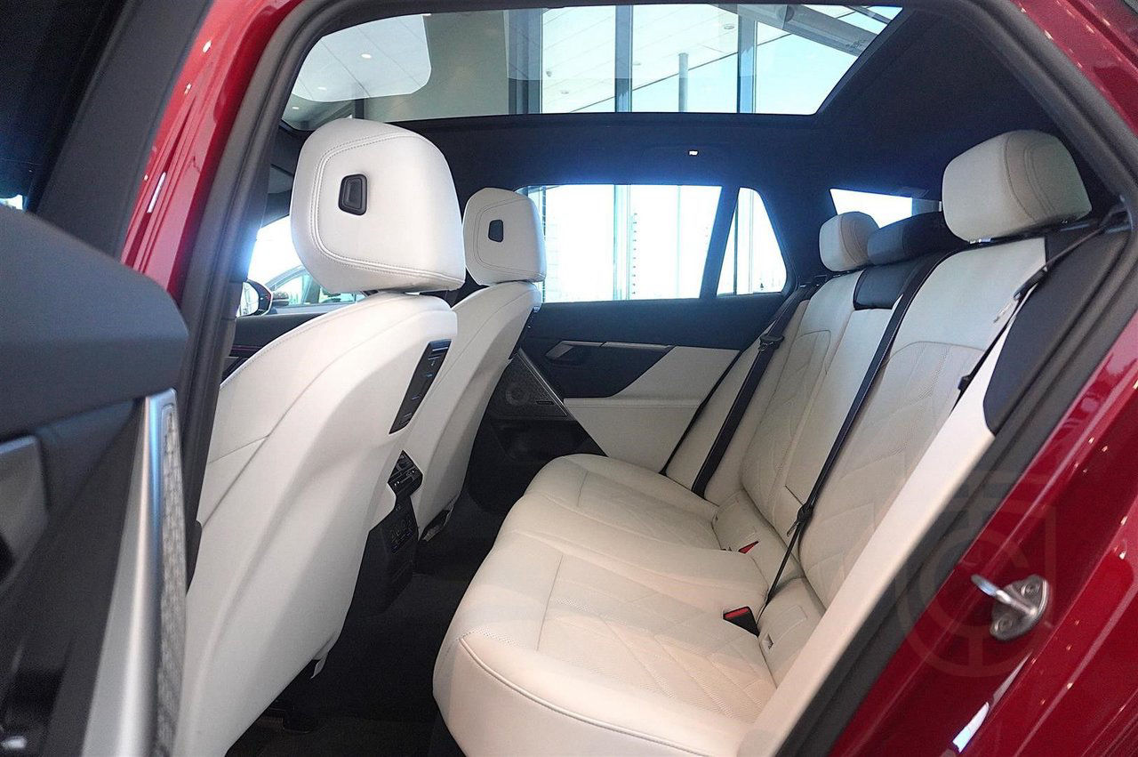 BMW i5 eDrive40 Touring M Sport Business Launch Ed