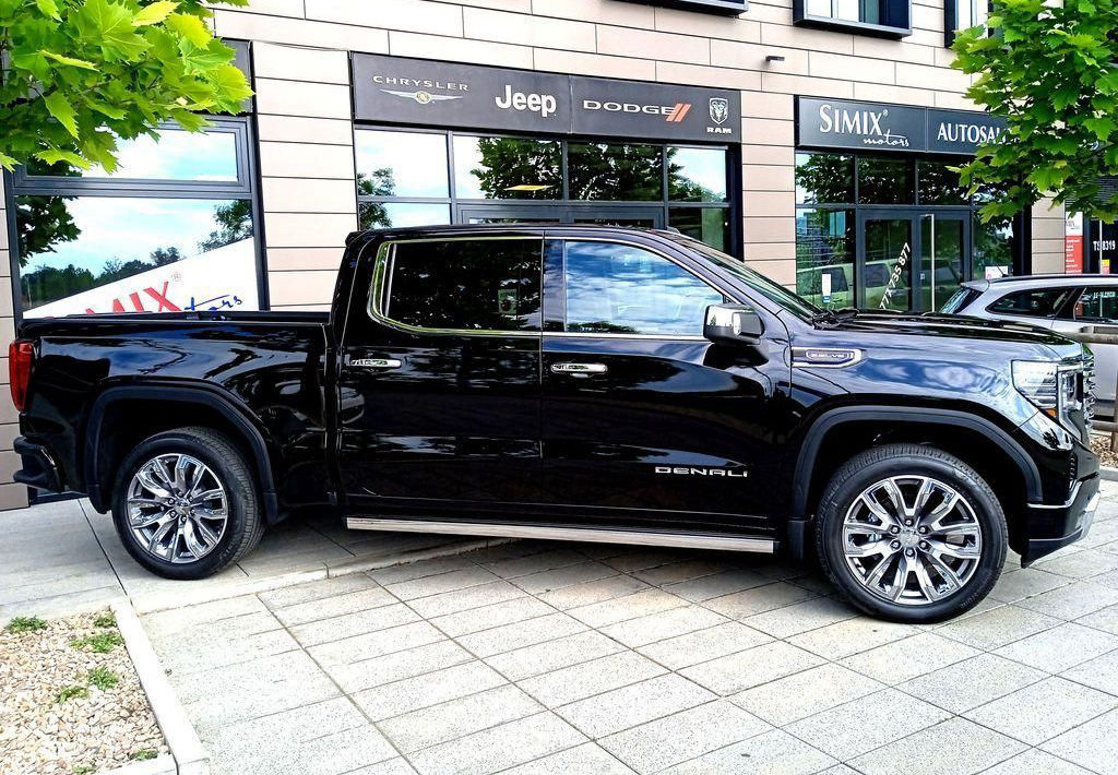 GMC Sierra