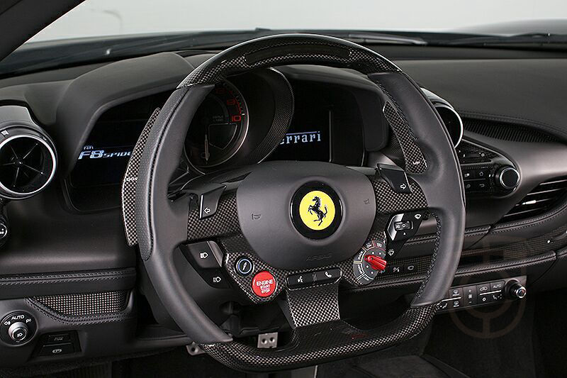 Ferrari F8 Spider Carbon Liftsystem BeifahrerDisplay