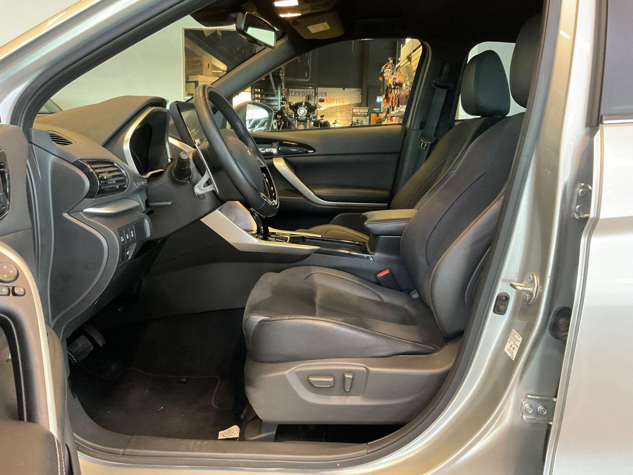 Mitsubishi Eclipse Cross Plug-In Hybrid 2.4 4WD CVT