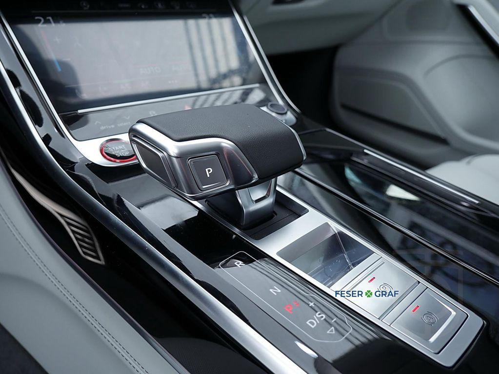 Audi S8 TFSI ACC AHK B&O Matrix Navi Pano Standh.