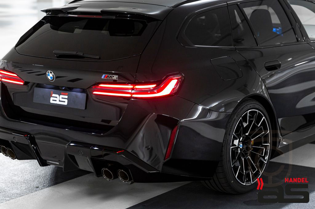 BMW M5 touring Ultimate|Keramik|Carbon|Pano|B&O|21"