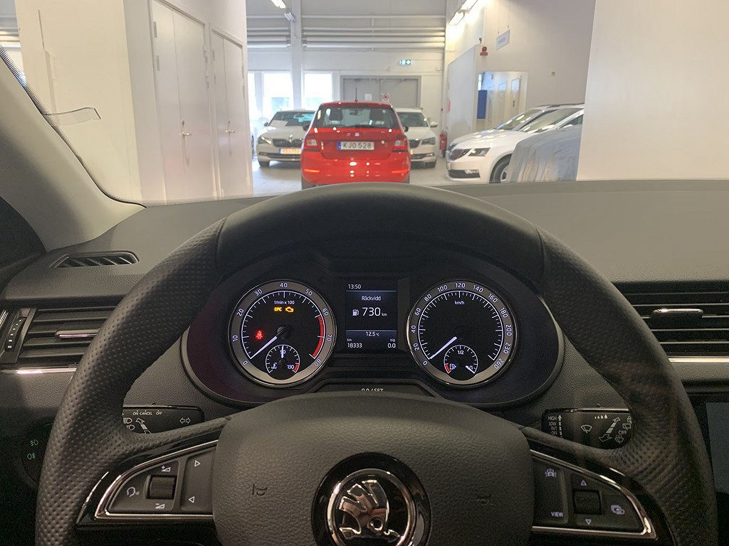 Skoda Octavia Kombi Ambition 1.0 TSI 115 drag och värmare
