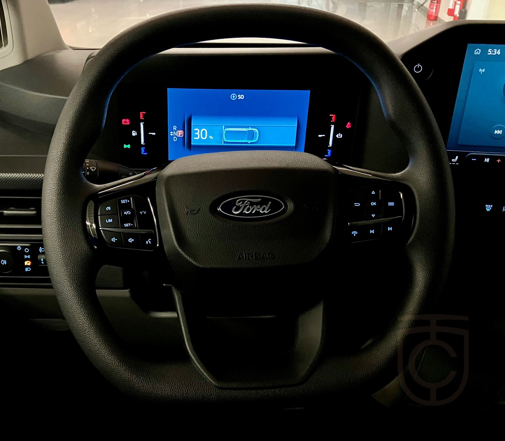 Ford E-Transit Custom 320