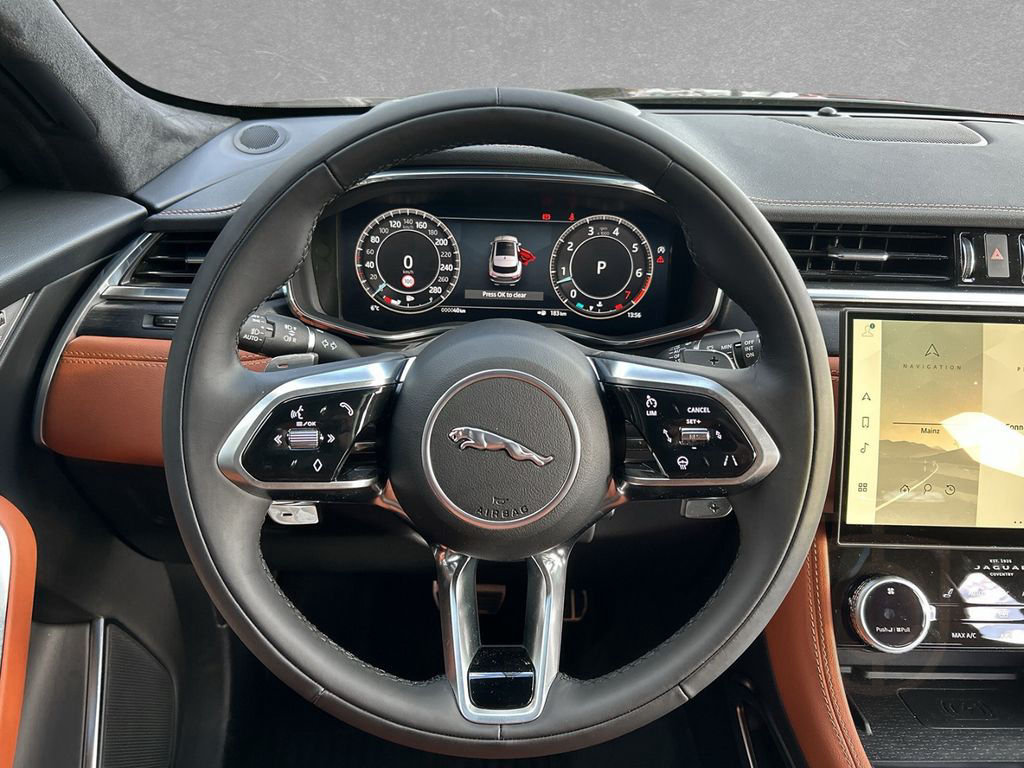 Jaguar F-Pace P400 AWD Sport Winter Paket Panorama