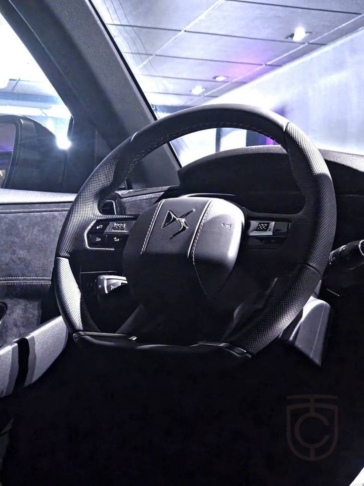 DS 7 Crossback E-Tense Performance Line+