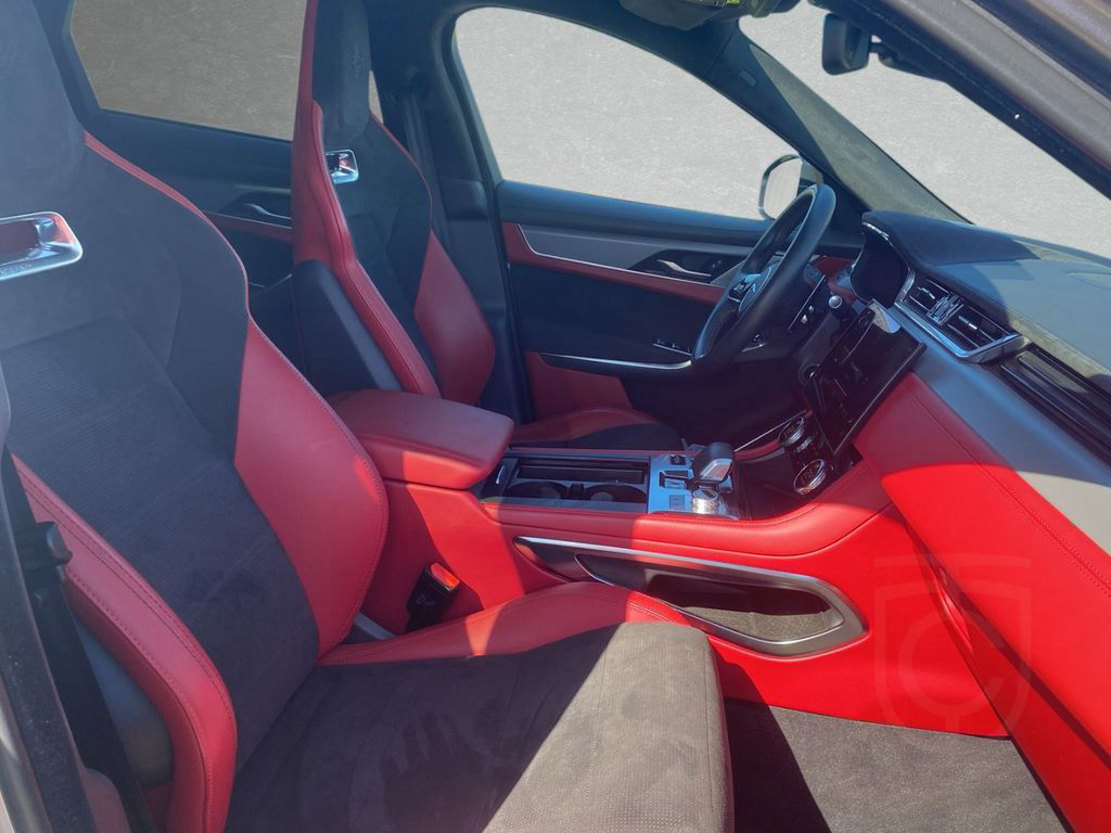 Jaguar F-Pace SVR P550 AWD *22''Alu*PanoSD*BlackPack*