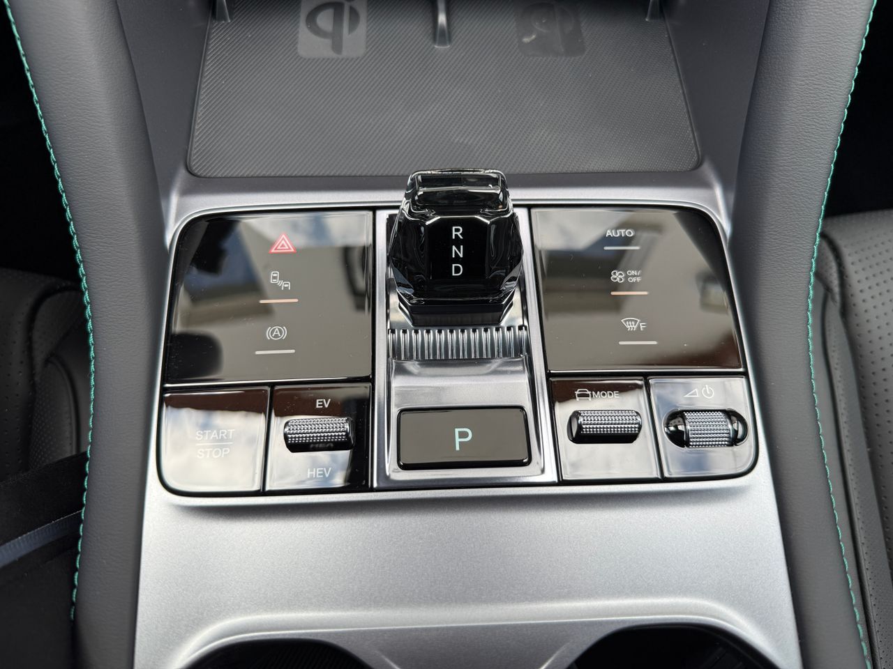 BYD Seal U DM-i Design/MY2025/Panorama/HUD/V2L