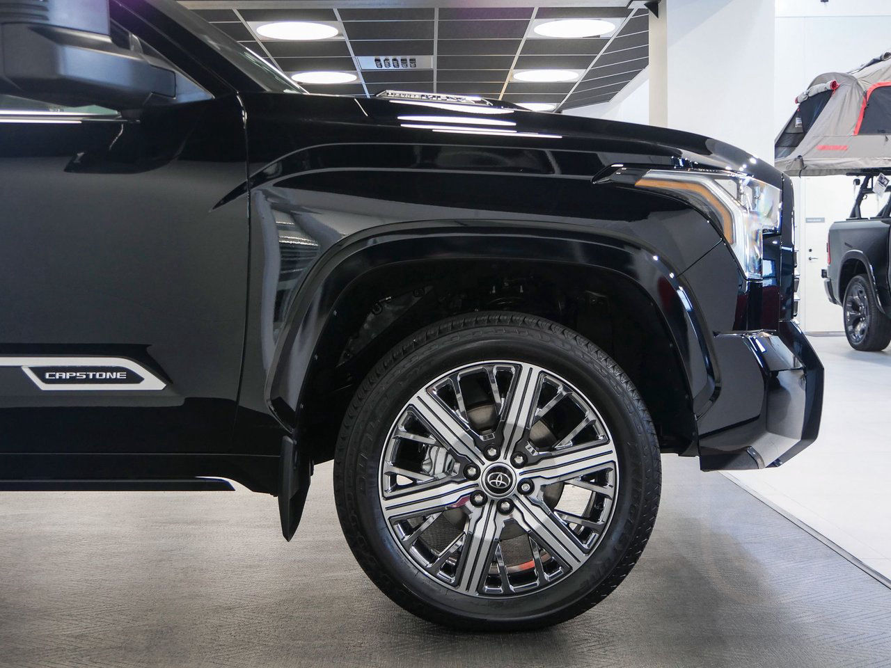 Toyota Tundra CAPSTONE HYRBID HEV