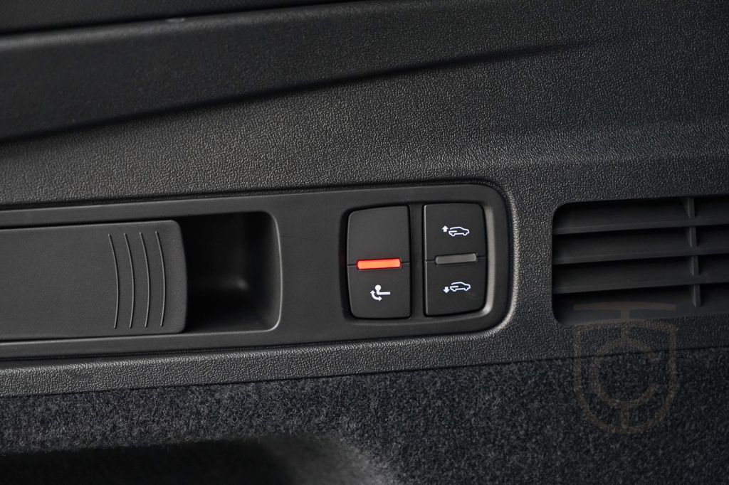 Audi SQ5 PANO LUFTFEDER TECH PRO MMI PRO STD.HZG AHK