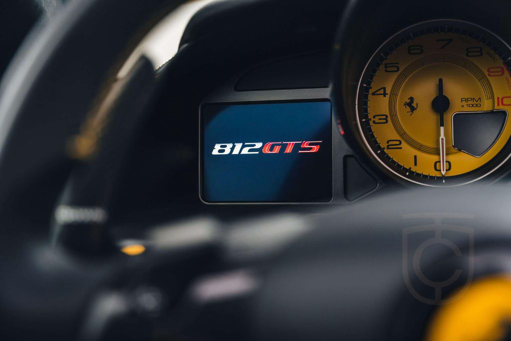 Ferrari 812 GTS Atelier/ Viola Hong Kong / Carbon / VAT