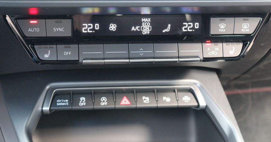 Audi RS3 Sportback/Pano/Matrix/Sportabg/Sonos/Schale