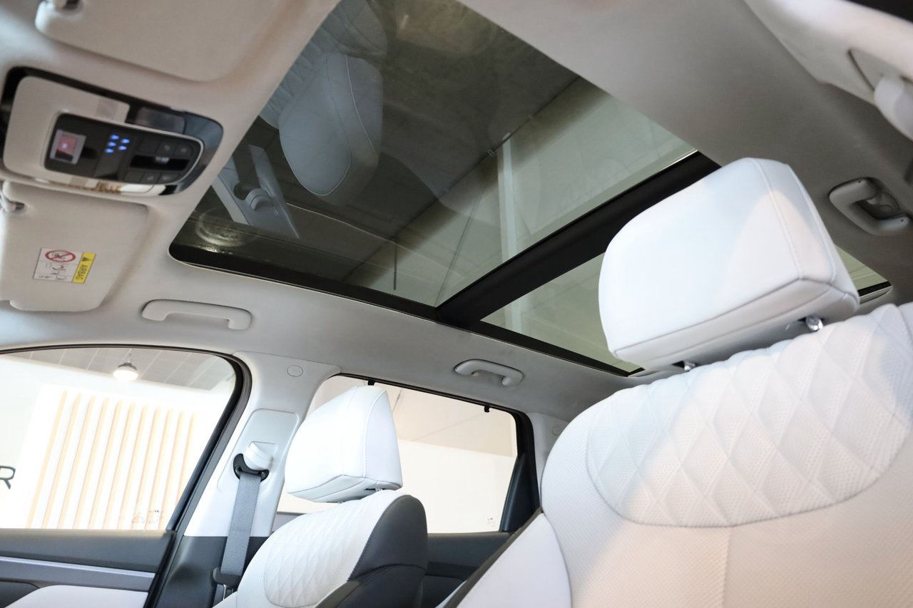 Hyundai Santa Fe Plug-In 4WD Advanced Luxurys Pack